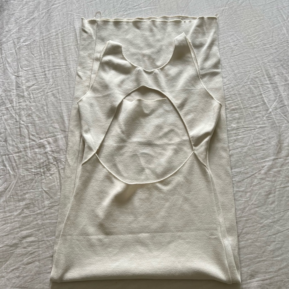 Zara Cream Sleeveless Dress w cut out back